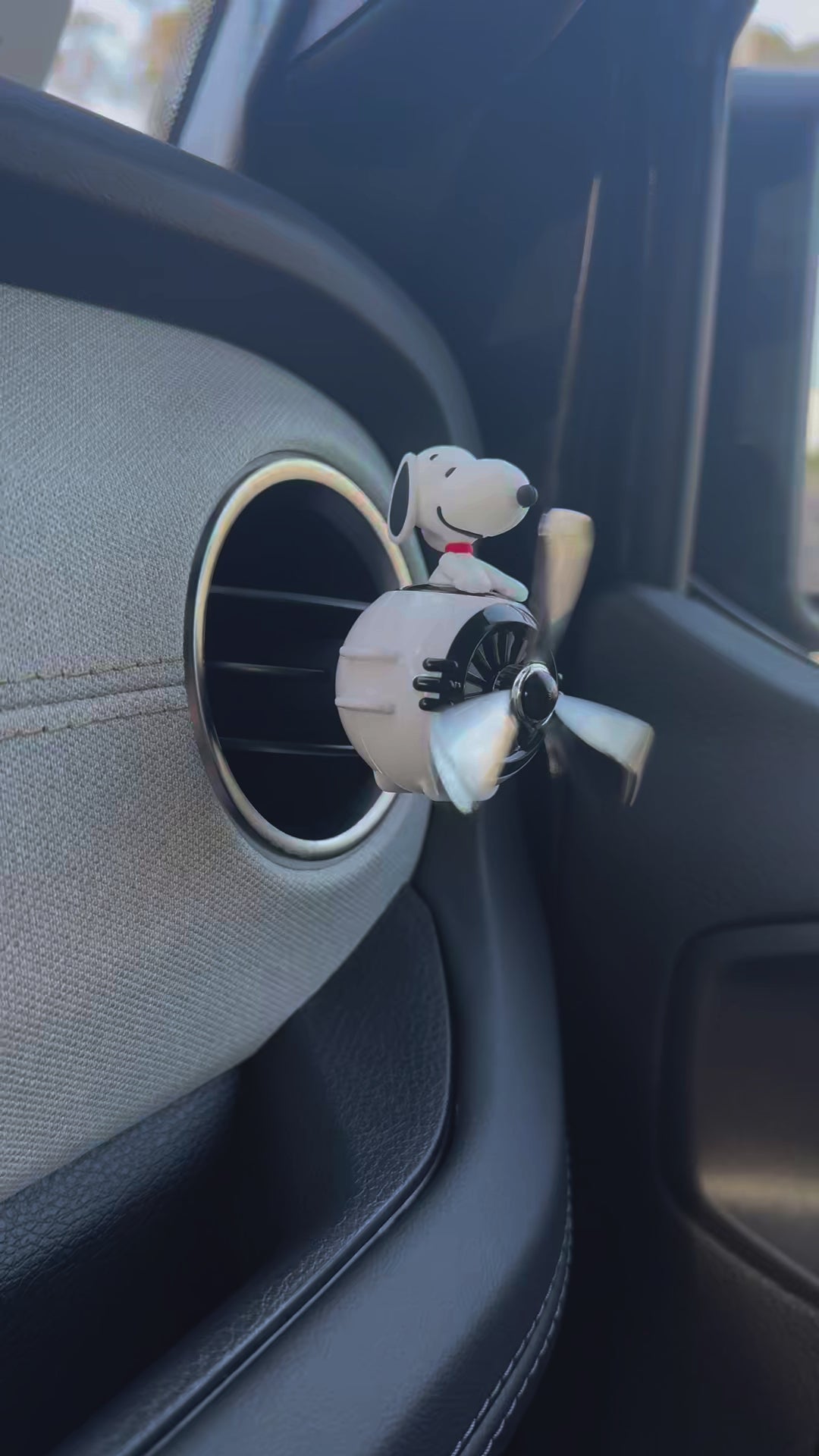 Peanuts Snoopy Car Diffuser Air Freshener Propeller Design