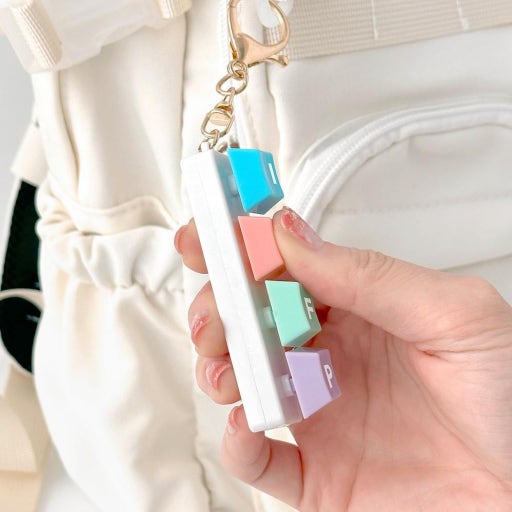 MBTI Keycap DIY Keychain – Customizable Keyboard Charm (Blind Box) - Luckyplanetusa