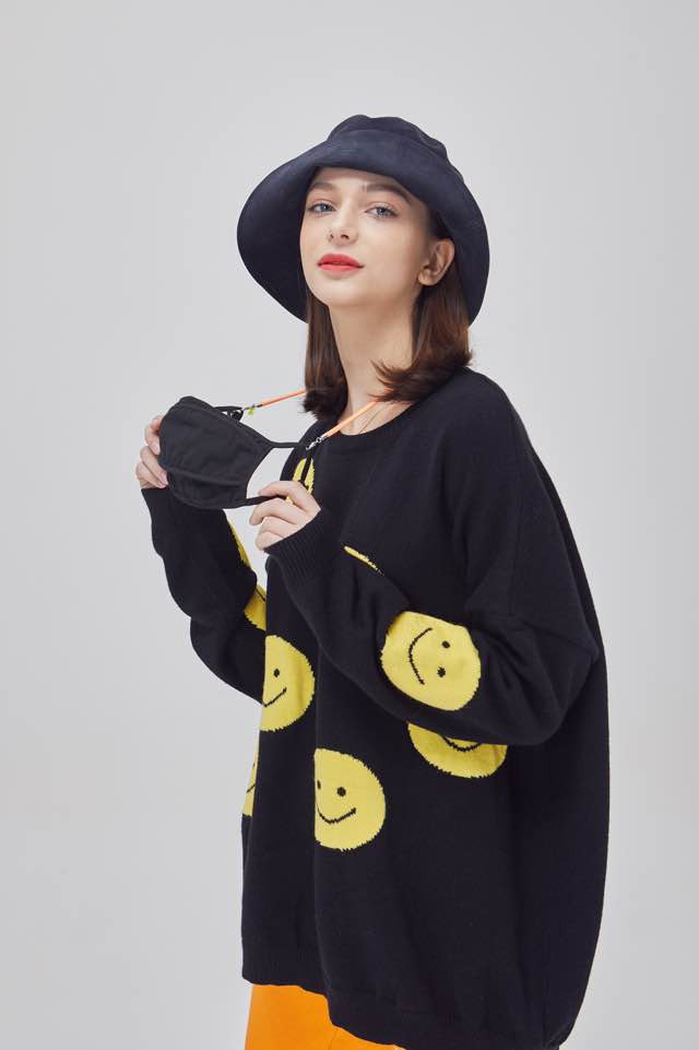 Smile All around Sweater - Luckyplanetusa