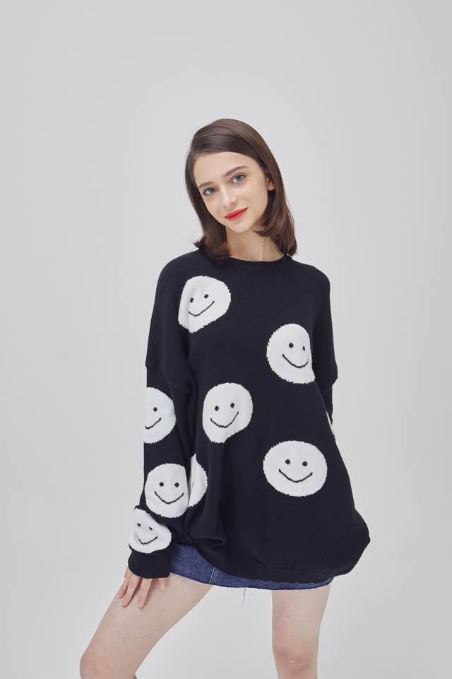 Smile All around Sweater - Luckyplanetusa