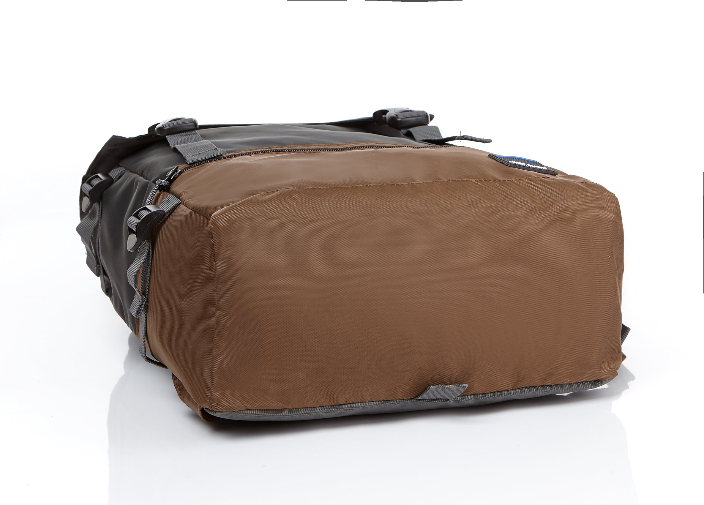 [Lucky Planet] Beta Solar Powered USB charging Backpack - Luckyplanetusa