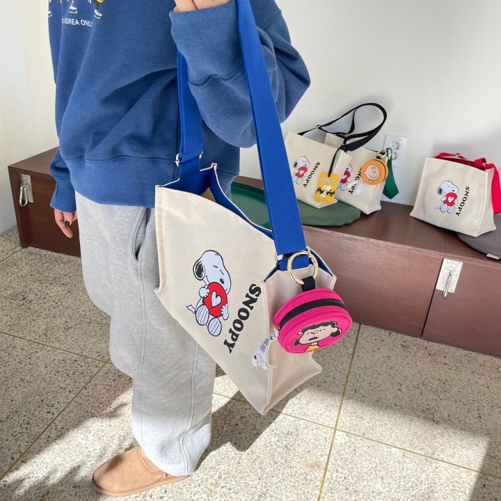 Snoopy Daily Canvas Shoulder/ Cross Bag- Peanuts Official
