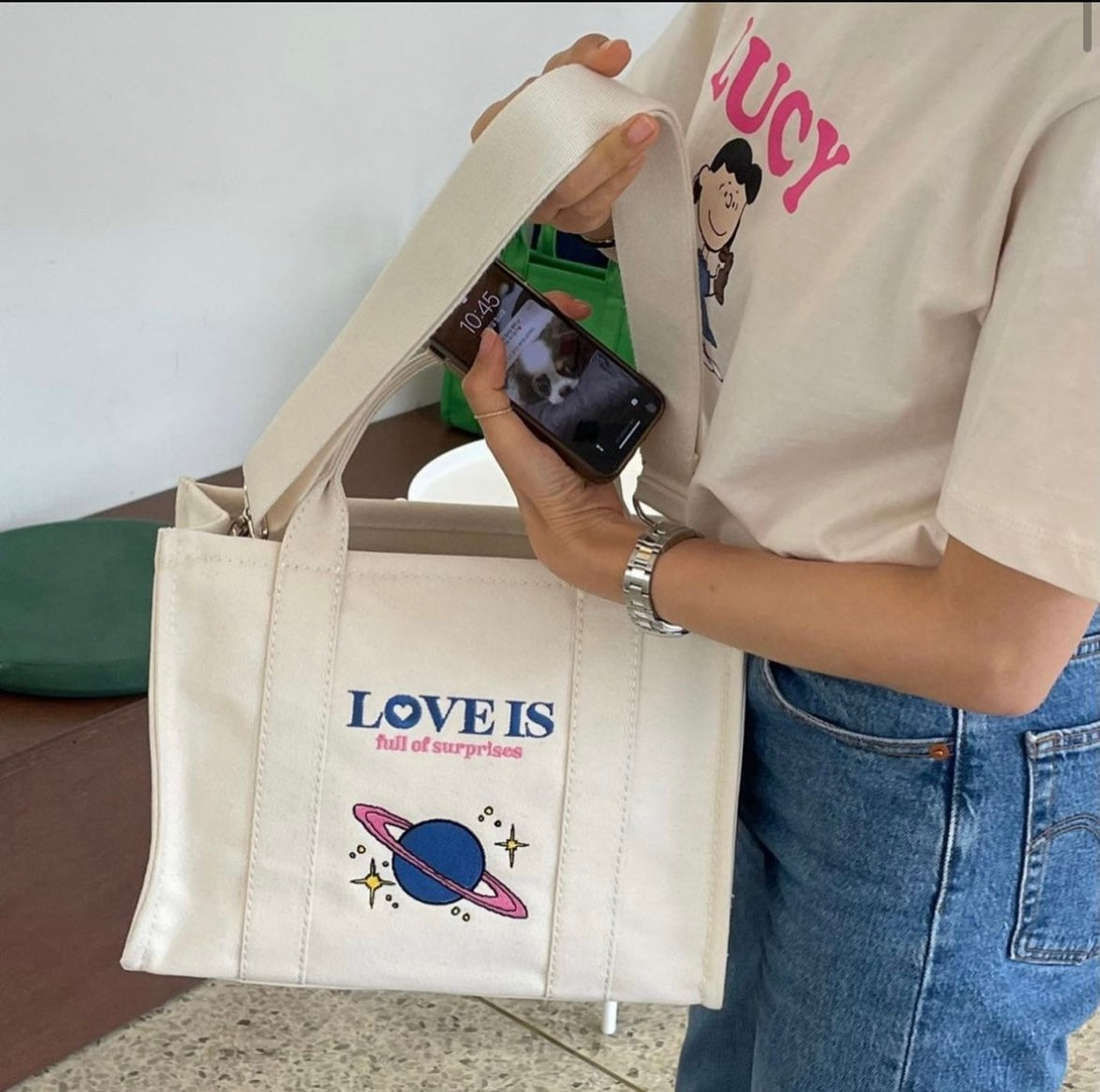 Love is Peanuts multipocket tote snoopy &friends