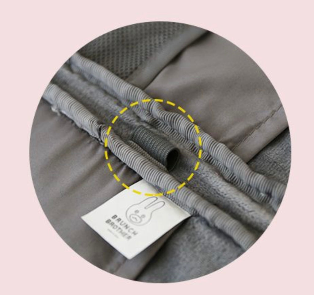 Pompom Boucle 11”laptop pouch